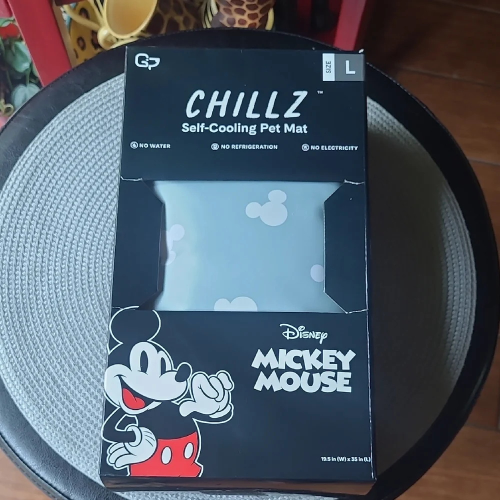 Disney Mickey Mouse Chillz Pet Mat